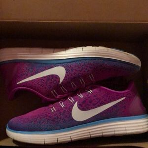 Women’s Nike Sneaker Free Run Distance US 8